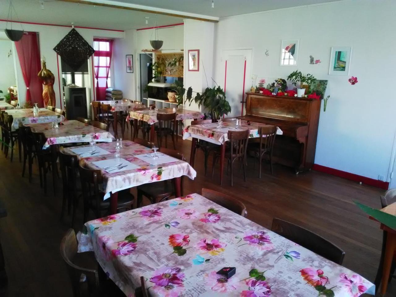Aigurande Le Relais De La Marche酒店 外观 照片